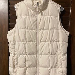Lands End Woman’s Ivory puffer vest